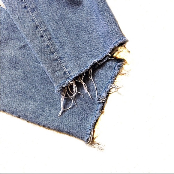ZARA High Rise Raw Hem Fringe Ankle Factory Distressed Boyfriend Jeans S… - Picture 5 of 9
